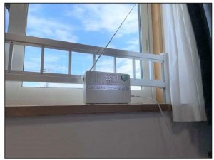 家電から遠ざけて窓の近くに移動させる画像