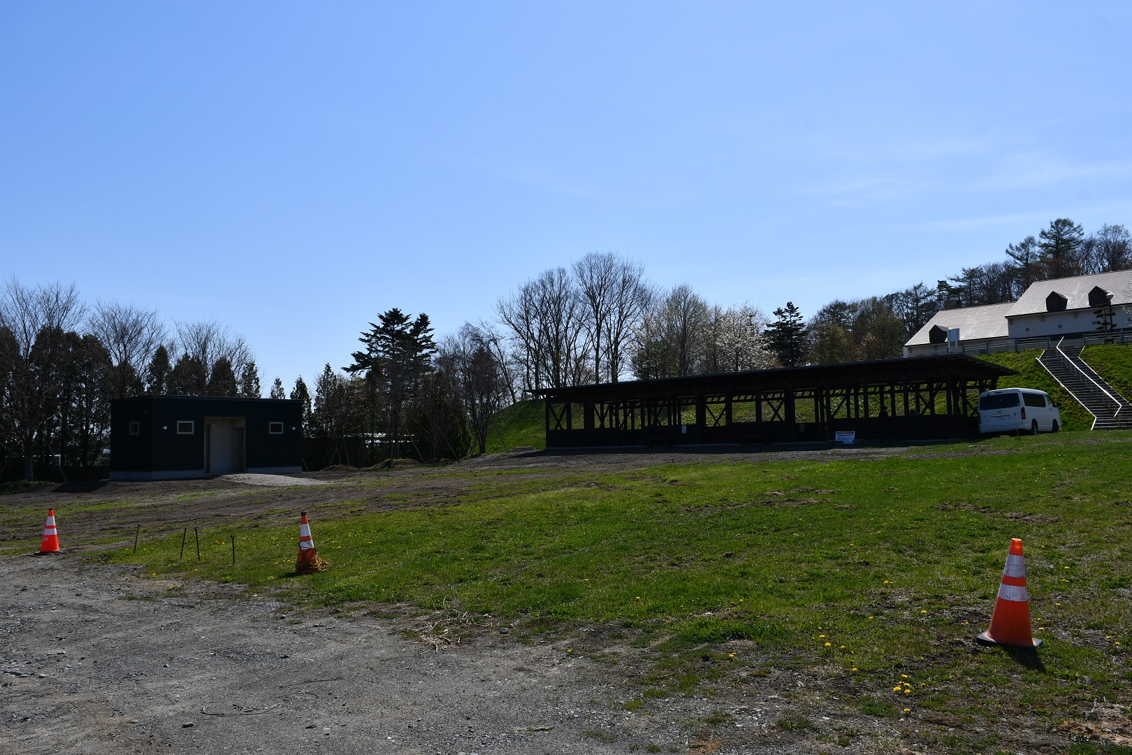 本郷特産品広場野外炉遠景