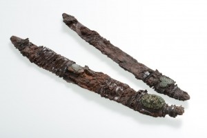 出土した腰刀の写真