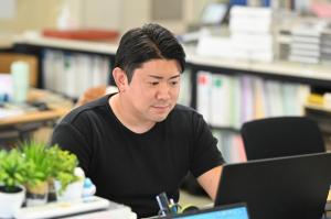 総務課総務人事グループ
