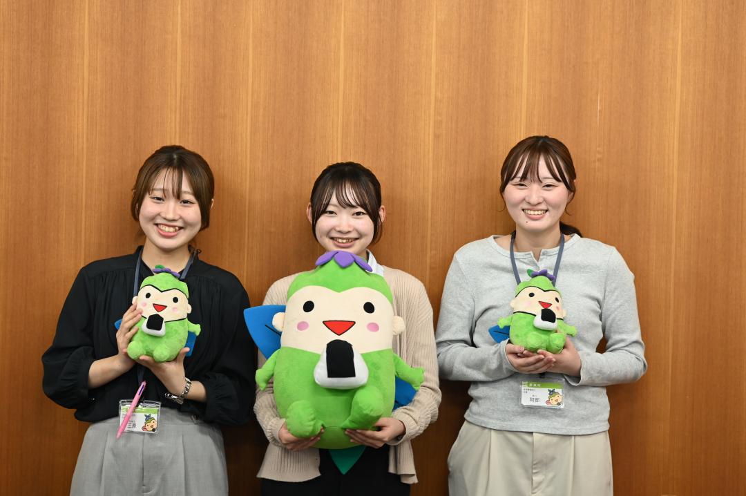 あつまるくんと職員